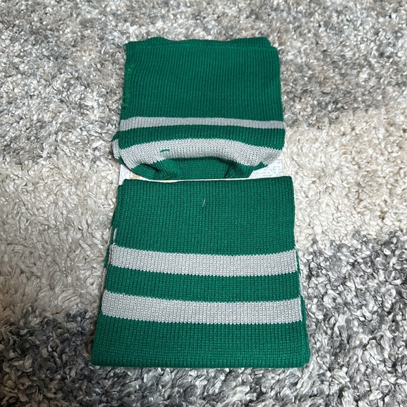 Harry Potter Disguise Wizarding World Slytherin Green Grey Stripe Knit Scarf. - Picture 3 of 5